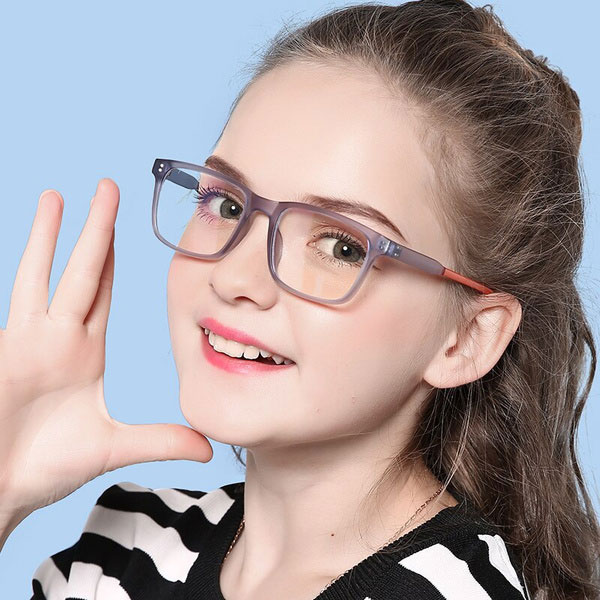 رنگ های محبوب عینک برای دختر بچه ها